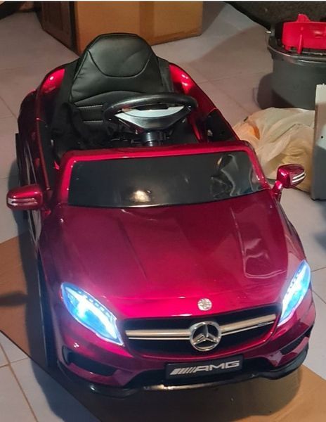 Дитячий автомобіль Mercedes GLA45 Автомобіль на акумуляторі, колеса EVA, шкіра, пульт дистанційного керування Mercedes GLA45 фото