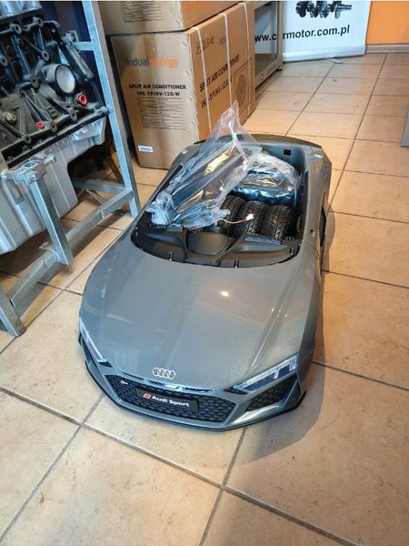 Автомобіль дитячий на радіокеруванні Audi R8 Sport G сірого кольору R8 Sport G фото