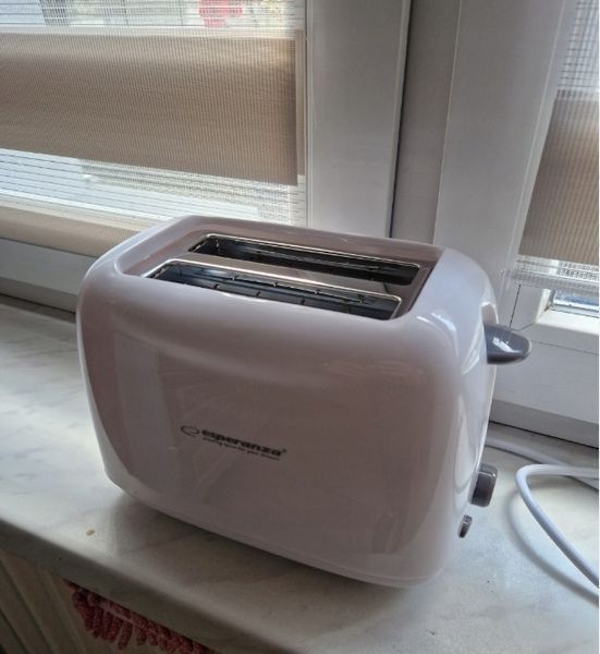 Потужний Сендвіч-тостер 600W на дві скибки з регулюванням EKT002 фото