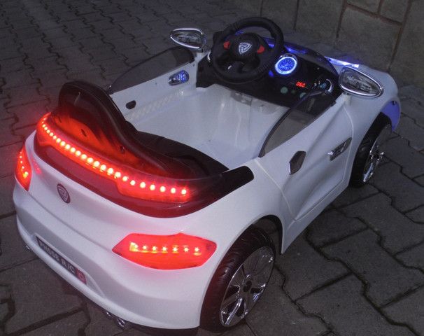 Дитячий автомобіль кабріолет на акумуляторі білий Cabrio B3 Cabrio B3 WHITE фото