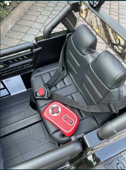 Внедорожник на аккумуляторе Toyota FJ Cruiser 4x4 с пультом управления Toyota FJ фото